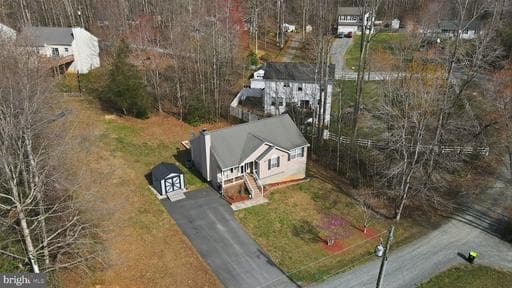 145 HOLLY DRIVE - Photo 1
