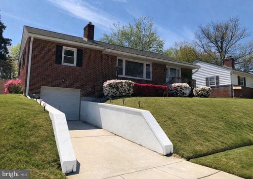 1309 HIGHLAND DRIVE - Photo 1