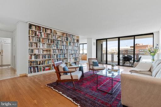 800 25TH STREET 1002