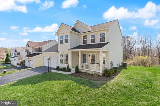 2927 MYRTLEWOOD DRIVE - Photo 1