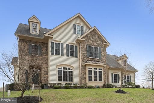 17519 HIDDEN GARDEN LANE - Photo 1