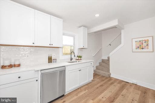 138 E SOUTH STREET - Photo 1