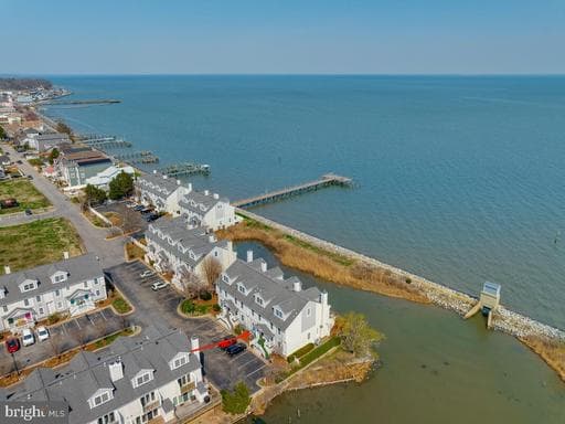 8605 ADDISON BRIDGE PLACE - Photo 1