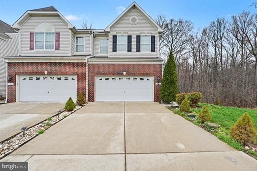 506 MILLAR COURT - Photo 1