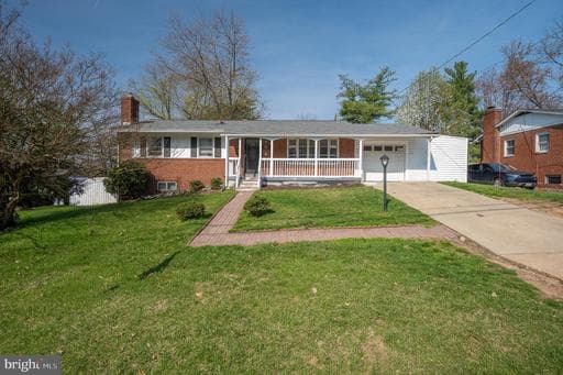 6304 MARTINS TERRACE - Photo 1