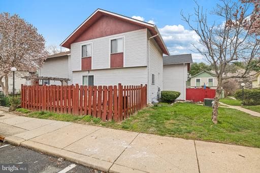 96 Nina Ct, Gaithersburg, MD 20877-3428, United States - Photo 1