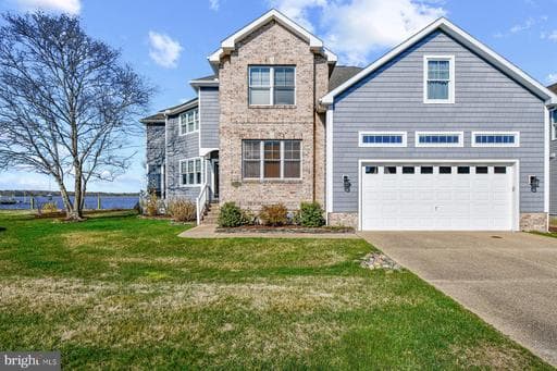 46 BOATSWAIN DRIVE - Photo 1