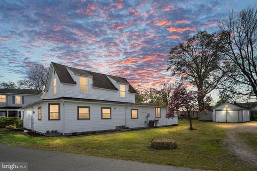 319 Marshall Ave, Colonial Beach, VA 22443-2518, United States