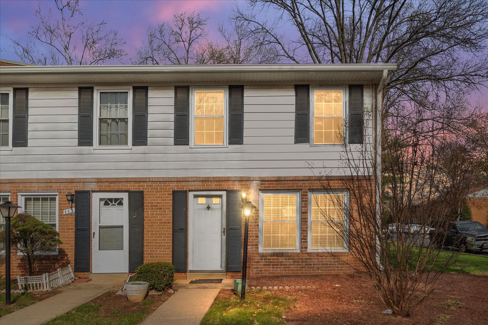 115 N Duke Dr, Sterling, VA 20164-3113, United States - Photo 1