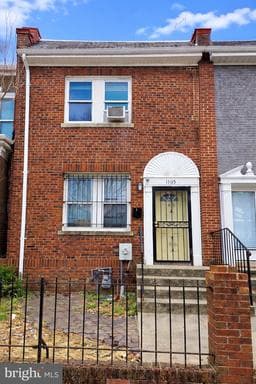 1105 MORSE STREET - Photo 1
