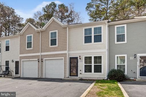 158 INTREPID LANE 92 - Photo 1