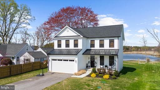 122 N LAKE DRIVE - Photo 1