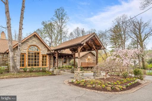 10204 BENTCROSS DRIVE - Photo 1