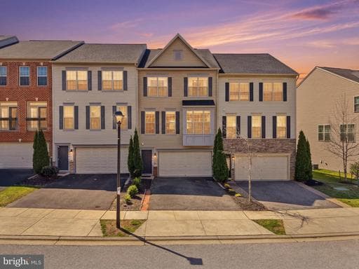876 NANCY LYNN LANE - Photo 1