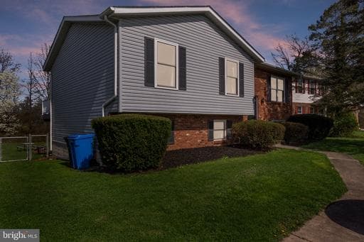 204 Grand Dr, Taneytown, MD 21787-2344, United States - Photo 1