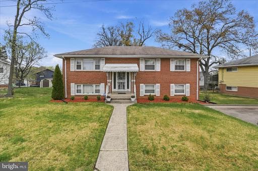 7602 KIPLING PARKWAY - Photo 1