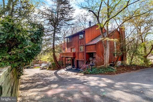 5211 MACARTHUR TERRACE - Photo 1