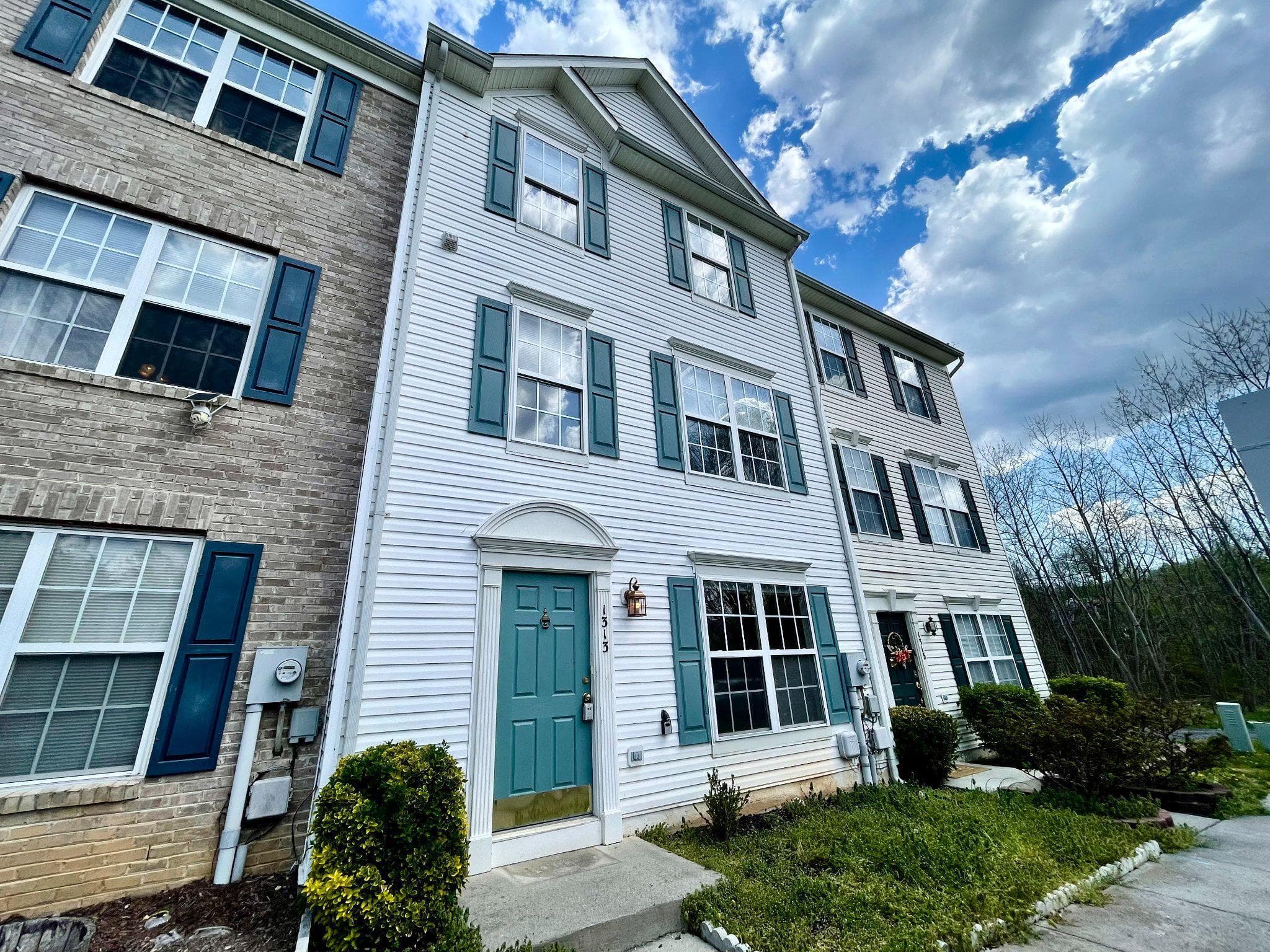 1313 Pendleton Ln, Strasburg, VA 22657-2192, United States - Photo 1