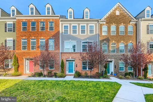 6031 Hidden Meadow Ln, Ellicott City, MD 21043, United States - Photo 1