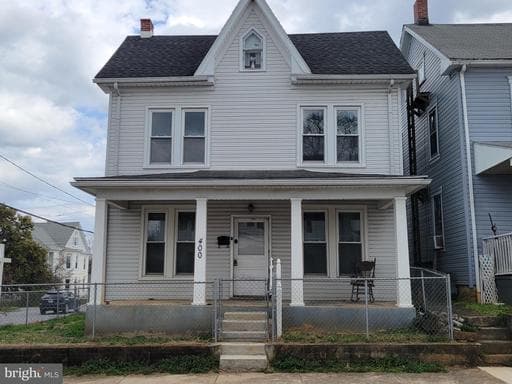 400 RIDGE AVENUE - Photo 1