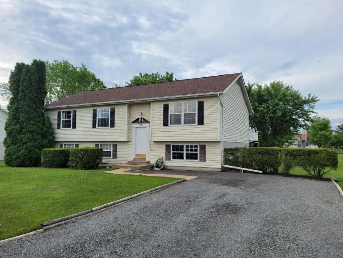 6918 Maplewood Dr, Bealeton, VA 22712-9410, United States - Photo 1