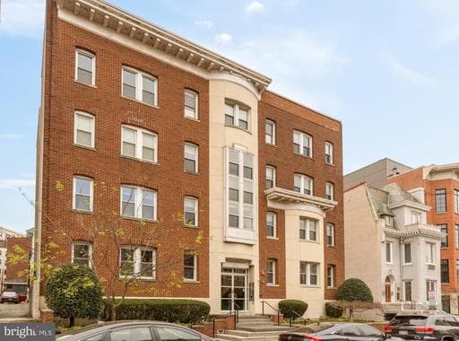2114 N STREET 11 - Photo 1