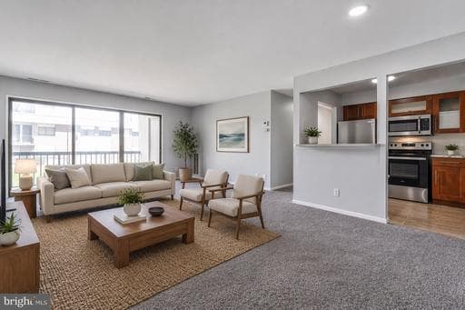 10122 CAMPUS WAY 203-1A