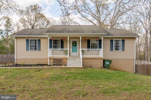 16283 ROUND HILL ROAD - Photo 1
