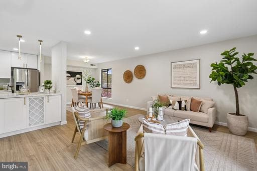 150 MONROE STREET 302 - Photo 1