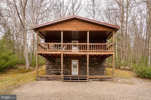 400 BEAR DRIVE - Photo 1