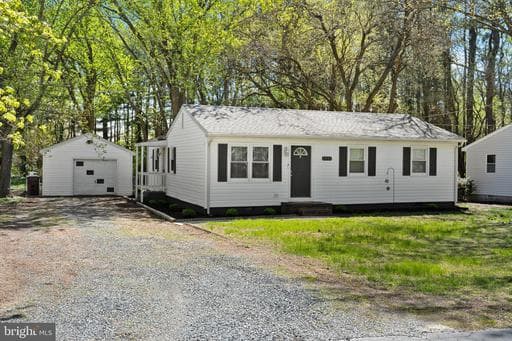 1111 GRANT AVENUE - Photo 1
