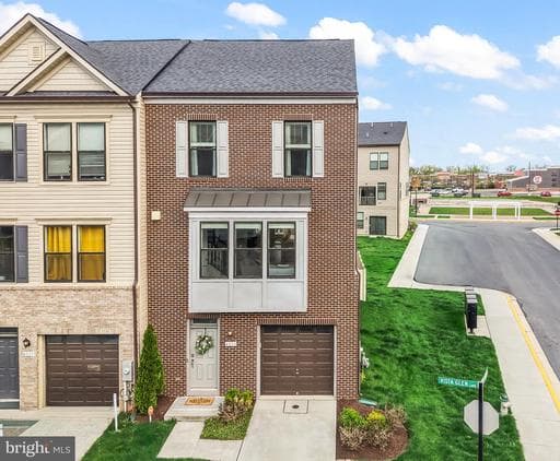 4925 VISTA GLEN LANE - Photo 1