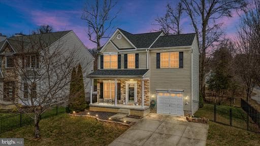 462 LINCOLN DRIVE - Photo 1