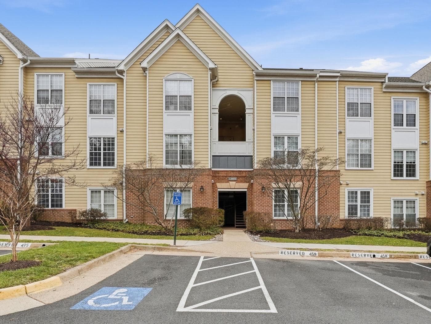 12903 Alton Sq, Herndon, VA 20170-5894, United States - Photo 1