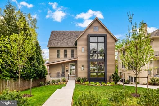 4892 MACARTHUR BOULEVARD - Photo 1