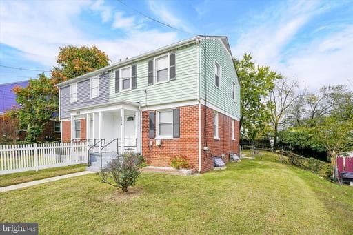 3218 DALLAS DRIVE - Photo 1