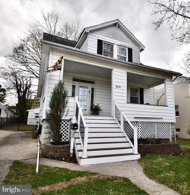 4221 CARDWELL AVENUE - Photo 1