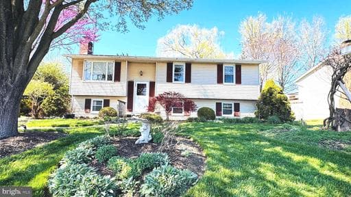 708 UNIONTOWN ROAD - Photo 1