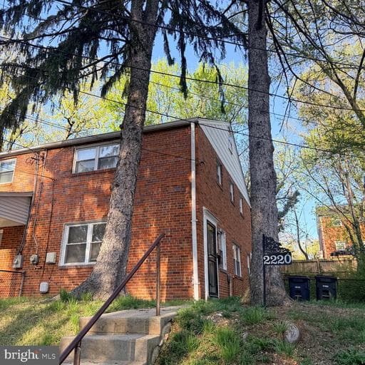 2220 GAYLORD DRIVE - Photo 1