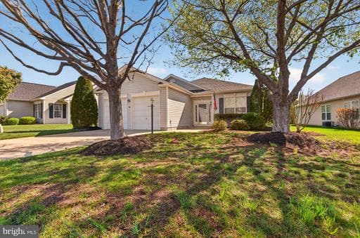 17602 FOUR SEASONS DRIVE - Photo 1