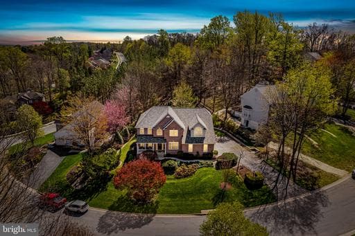 6815 CHERRY TREE COURT - Photo 1