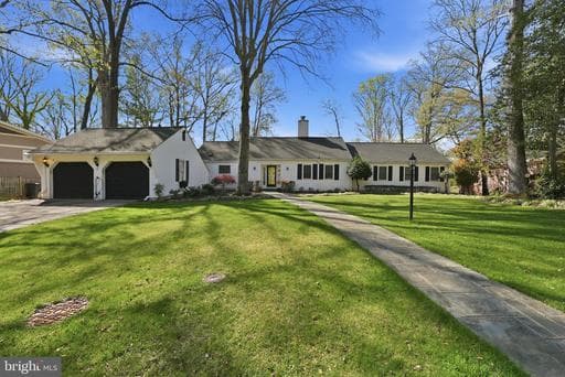 121 RIVER FOREST LANE - Photo 1