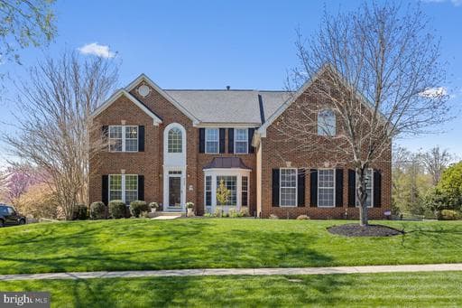 5468 Heredity Ln, Gainesville, VA 20155-1328, United States - Photo 1