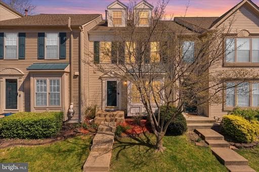 6005 RAINA DRIVE - Photo 1