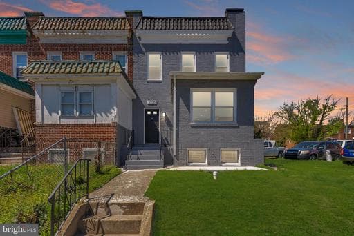 3608 LUCILLE AVENUE - Photo 1
