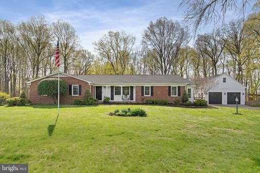 19728 Gleedsville Rd, Leesburg, VA 20175-8849, United States - Photo 1