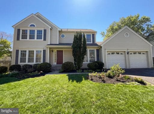 13907 CASTLE COURT - Photo 1