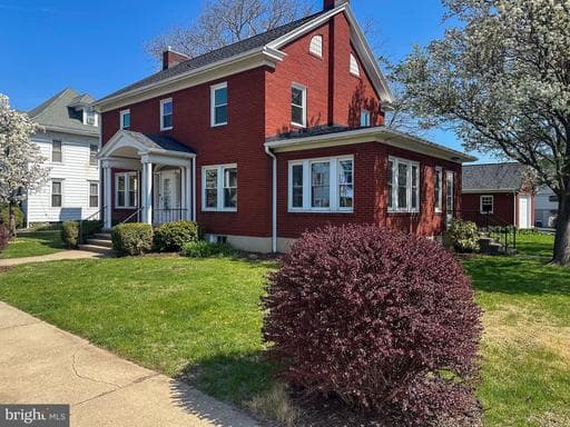 36 N COLLEGE STREET - Photo 1