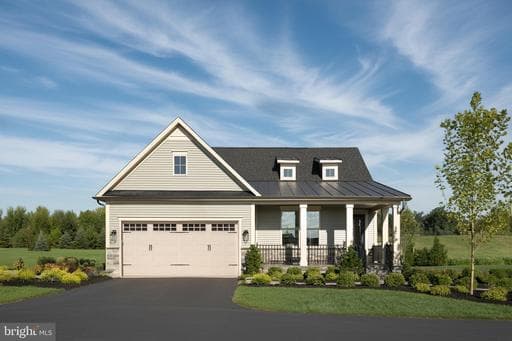 5405 PONDVIEW LANE - Photo 1