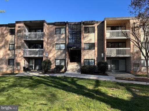 6310 HIL MAR DRIVE 9-3 - Photo 1